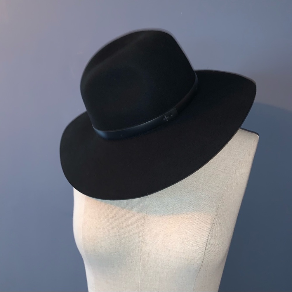 Neiman Marcus 100% Wool Hat